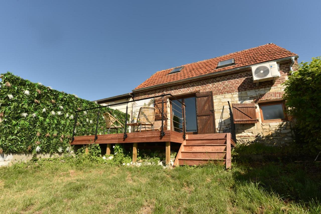 Vadencourt  Maisonnette Du Bonheur - Vue Campagne - Baignoire Balneo 32 Jets - Lits Queen Size מראה חיצוני תמונה