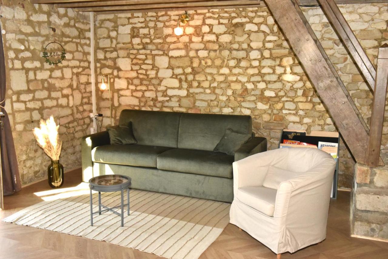 Vadencourt  Maisonnette Du Bonheur - Vue Campagne - Baignoire Balneo 32 Jets - Lits Queen Size מראה חיצוני תמונה