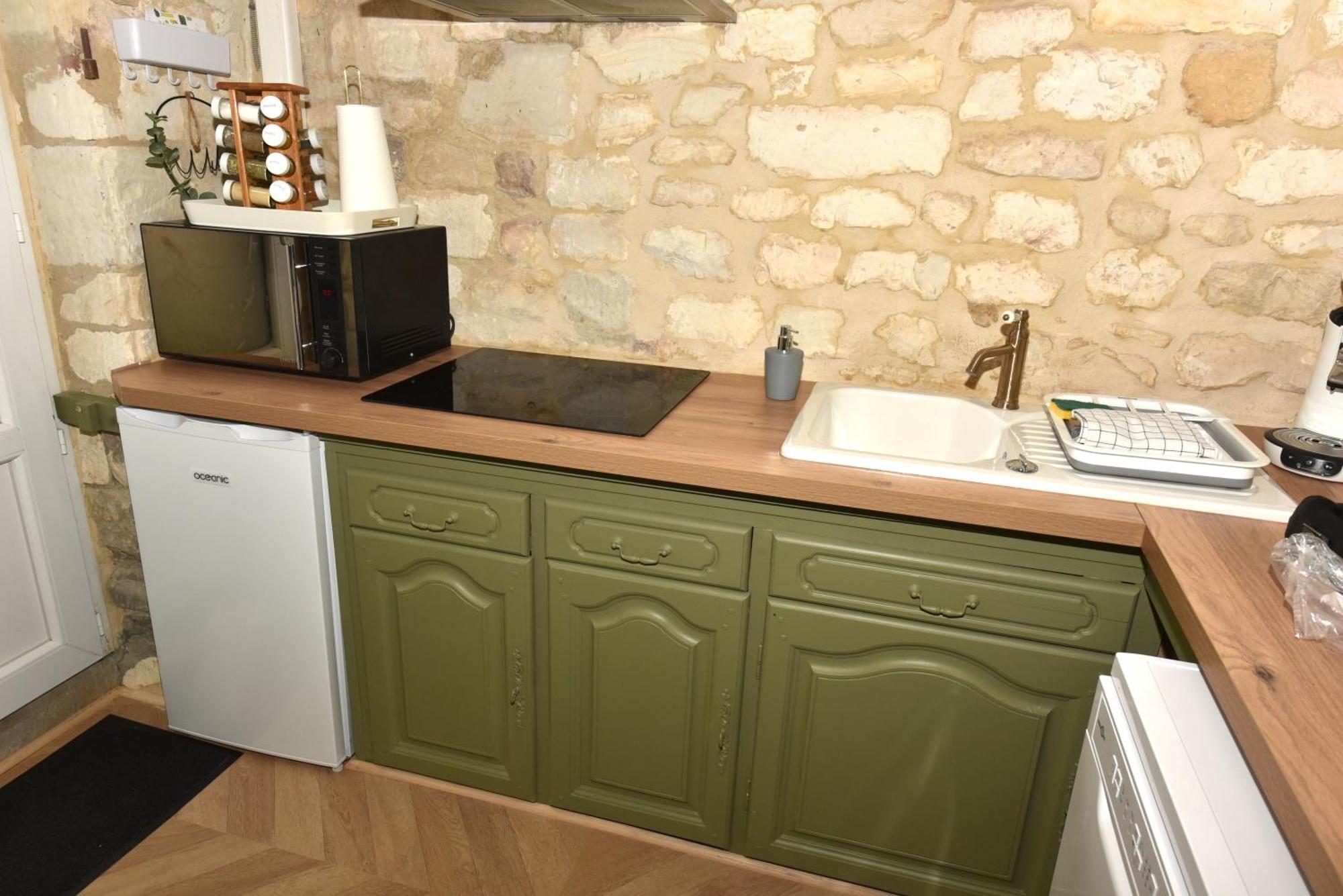 Vadencourt  Maisonnette Du Bonheur - Vue Campagne - Baignoire Balneo 32 Jets - Lits Queen Size מראה חיצוני תמונה