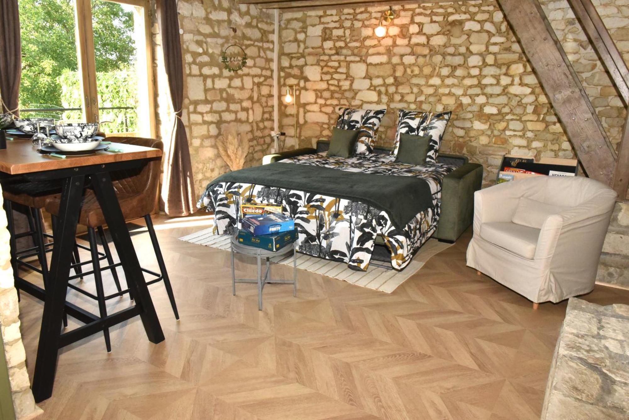 Vadencourt  Maisonnette Du Bonheur - Vue Campagne - Baignoire Balneo 32 Jets - Lits Queen Size מראה חיצוני תמונה