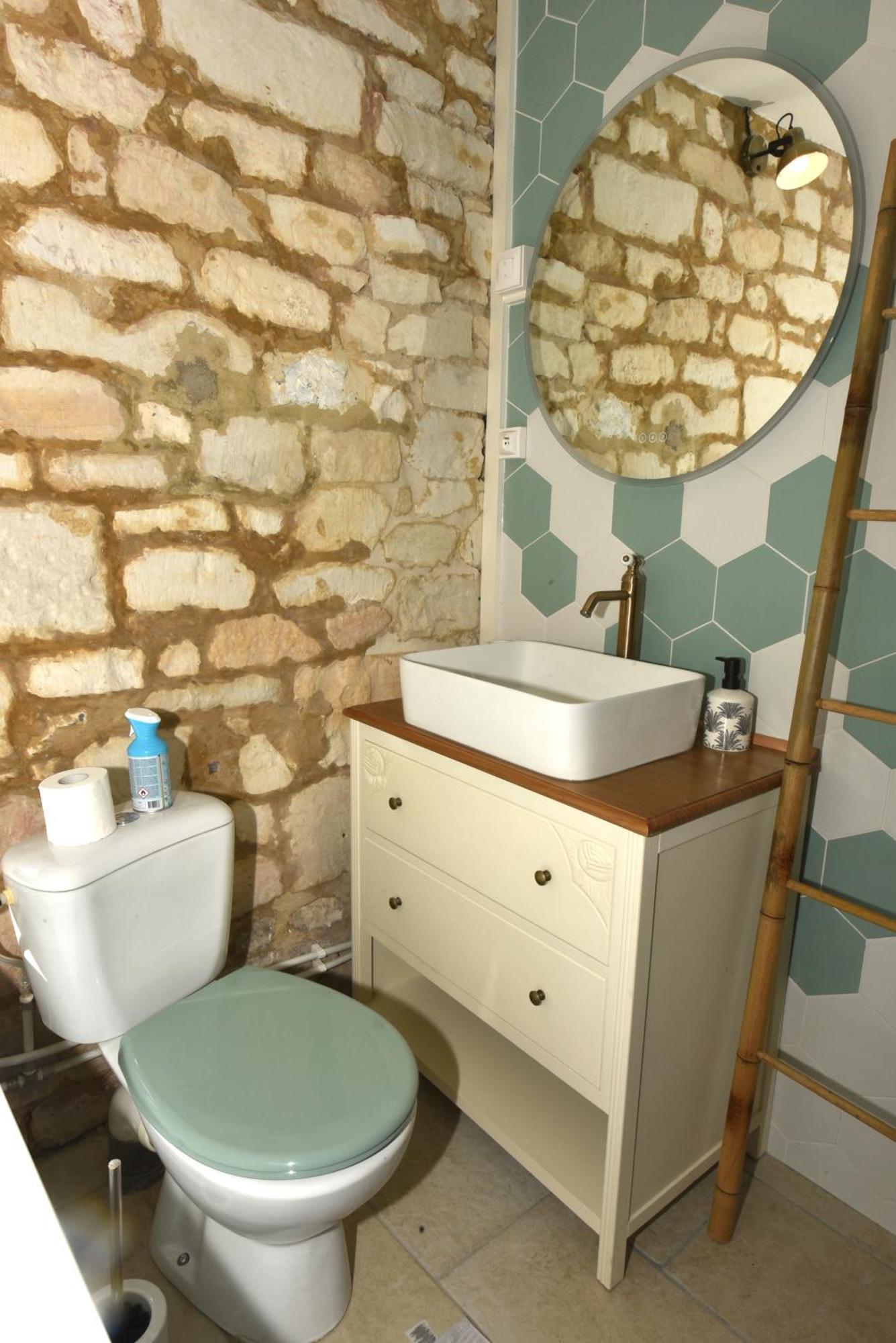 Vadencourt  Maisonnette Du Bonheur - Vue Campagne - Baignoire Balneo 32 Jets - Lits Queen Size מראה חיצוני תמונה