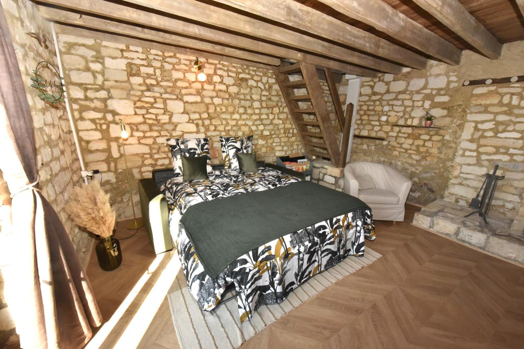 Vadencourt  Maisonnette Du Bonheur - Vue Campagne - Baignoire Balneo 32 Jets - Lits Queen Size מראה חיצוני תמונה