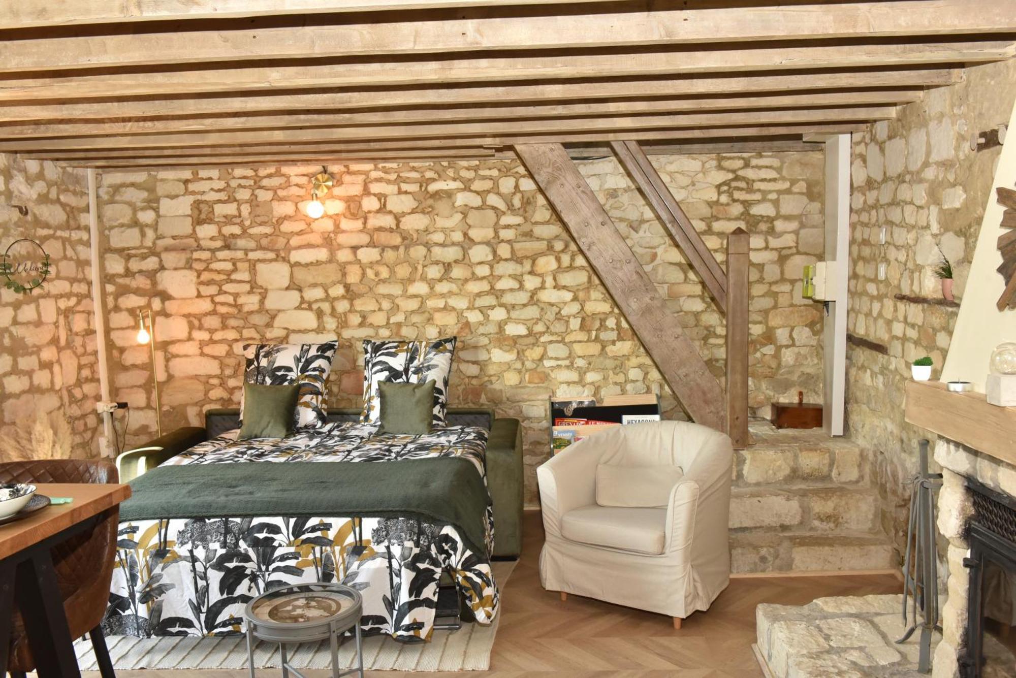 Vadencourt  Maisonnette Du Bonheur - Vue Campagne - Baignoire Balneo 32 Jets - Lits Queen Size מראה חיצוני תמונה